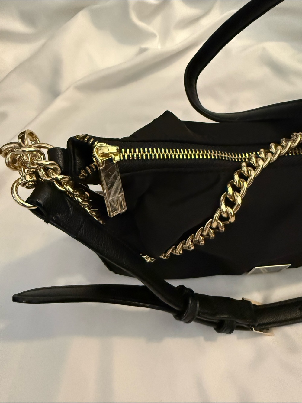 NWOT Victoria's Secret The Victoria Nylon Mini Curve Black Shoulder Bag - Picture 5 of 7